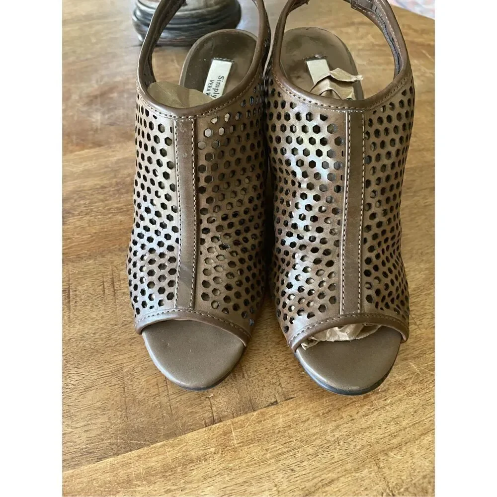 Simply Vera Vera Wang Wedge Slingback Laser Cutout Sandals Brown Women's Sz 6,5